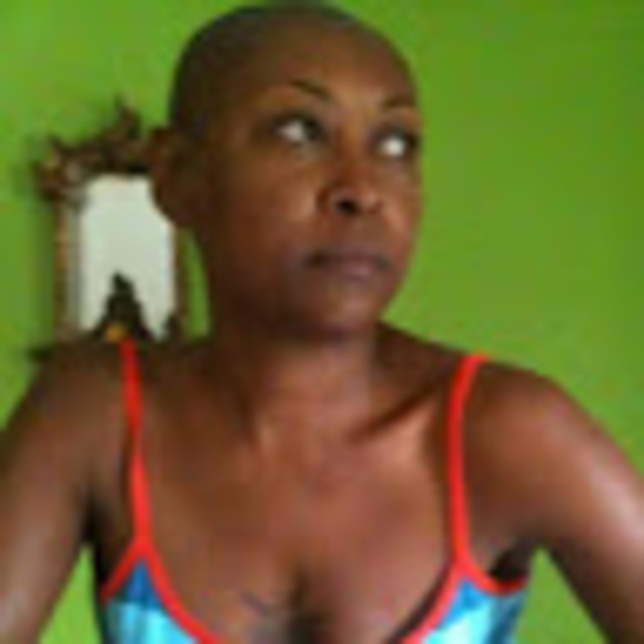 Meet your Posher, Yvette - Picture 1 of 1